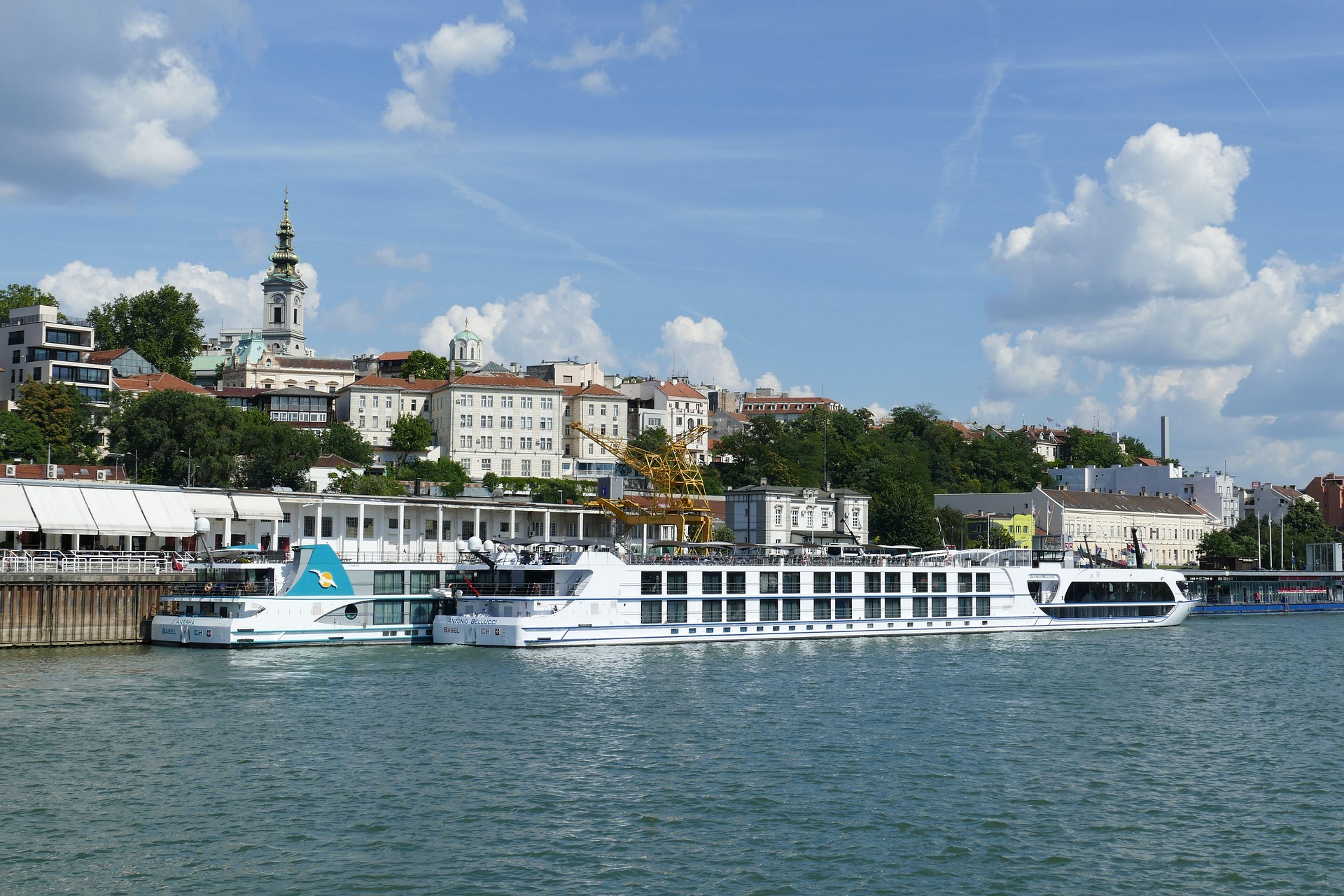 belgrade-2506924_1920